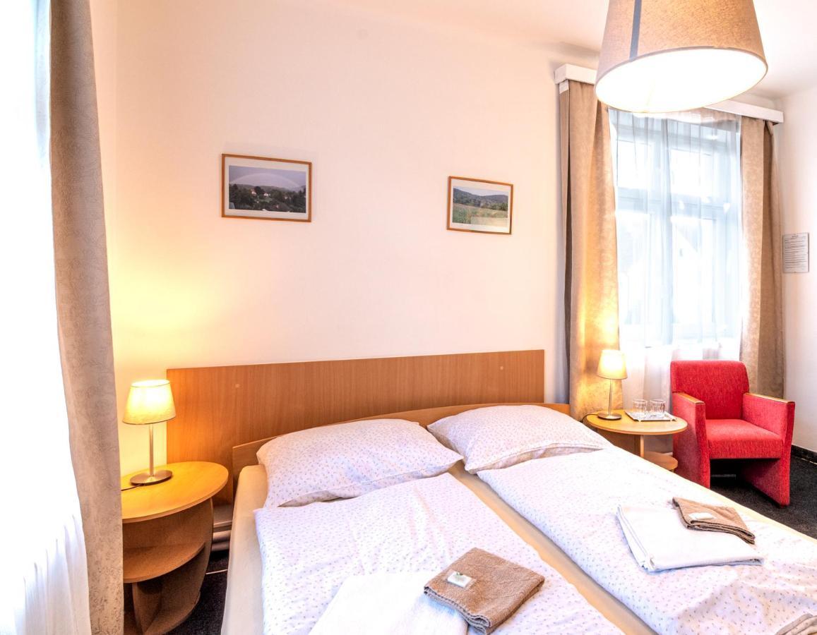 Hotel U Berounky Srbsko ภายนอก รูปภาพ