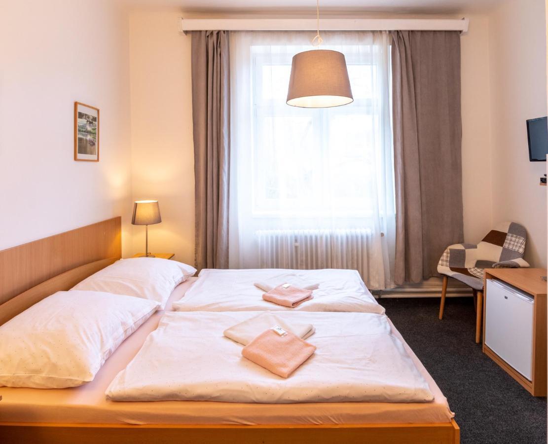 Hotel U Berounky Srbsko ภายนอก รูปภาพ